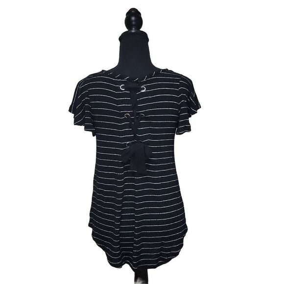 a.n.a Short Flutter Sleeve Scoop Neck Back Tie Relaxed Blouse - Picture 2 of 7